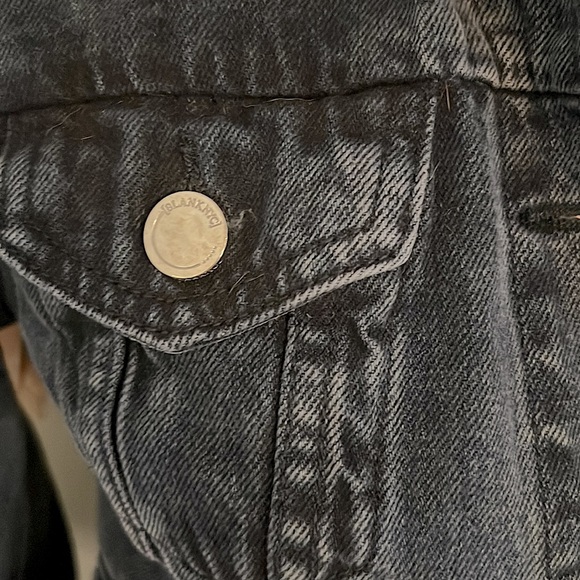 Trendy BlankNYC jean jackets in deep dark blue denim - Picture 9 of 12